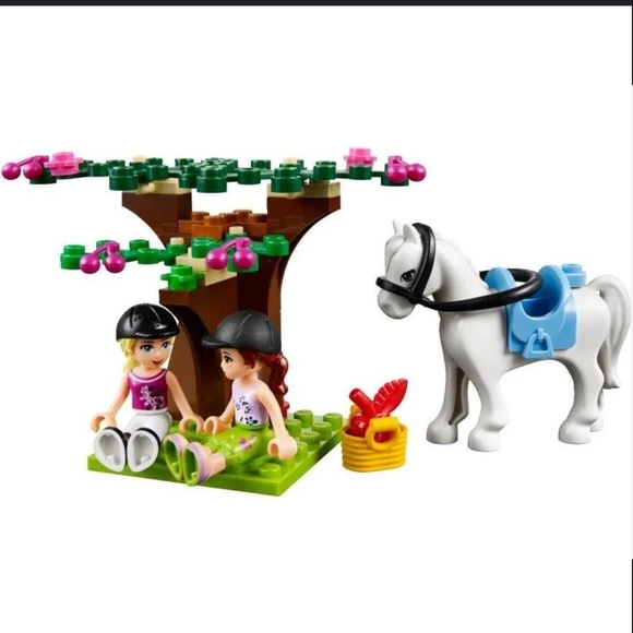 Lego Sunshine Ranch Building Set - Picture 5 of 16